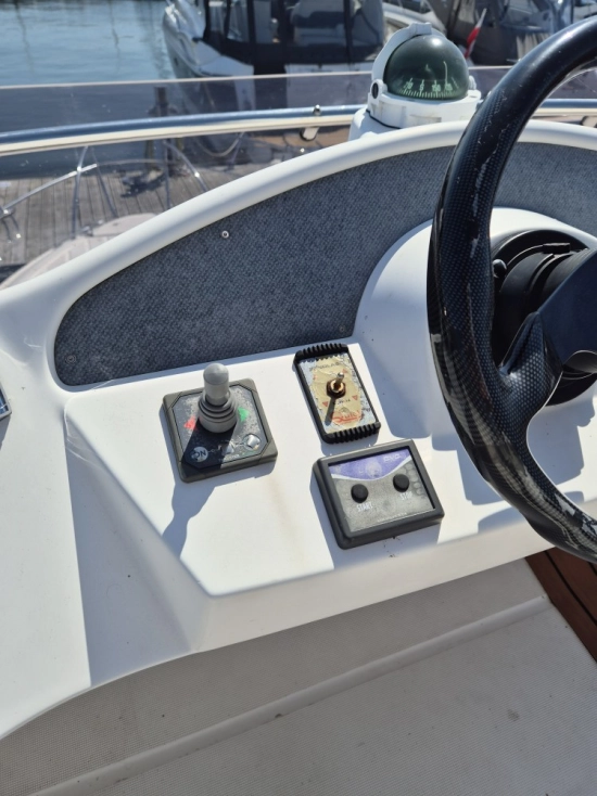 Galeon 290 Fly usado à venda