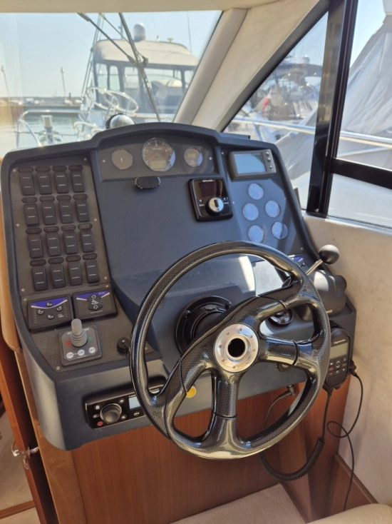 Galeon 290 Fly usado à venda