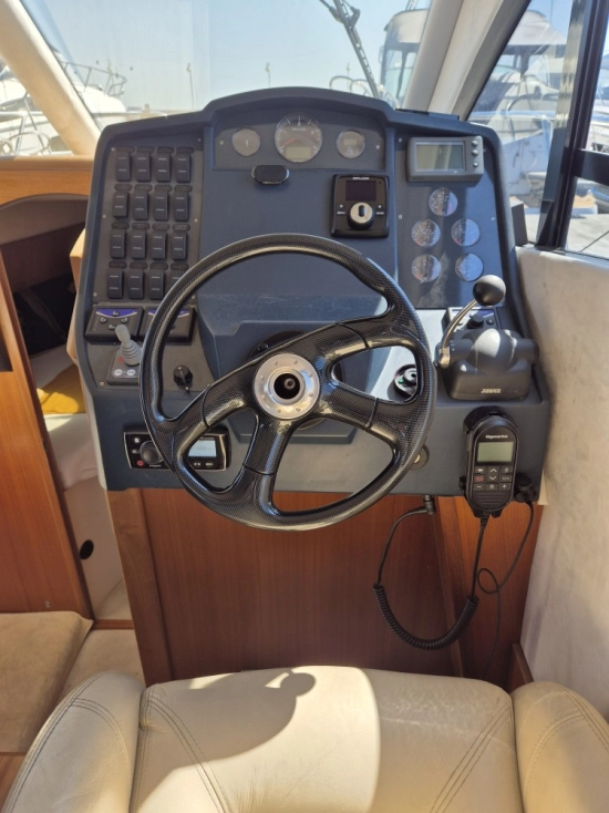 Galeon 290 Fly usado à venda