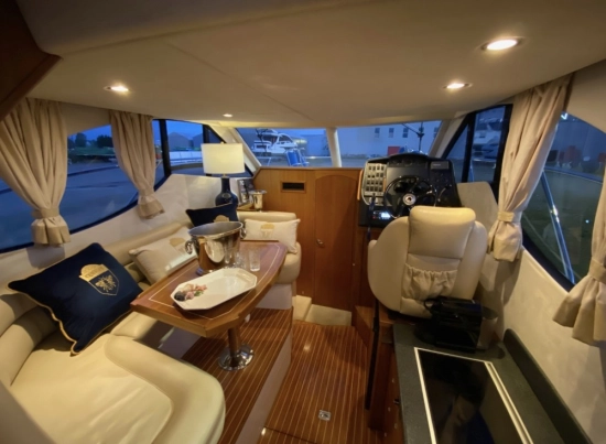 Galeon 290 Fly usado à venda