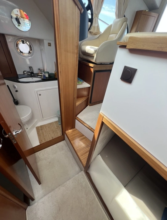 Galeon 290 Fly usado à venda