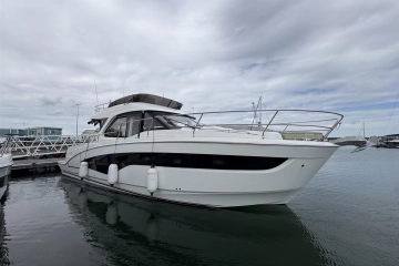 Beneteau Antares 12 Flybridge usata in vendita