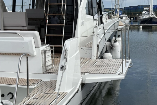 Beneteau Antares 12 Flybridge de segunda mano en venta