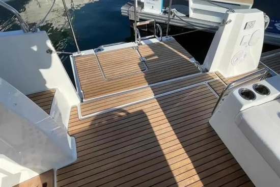 Beneteau Antares 12 Flybridge de segunda mano en venta
