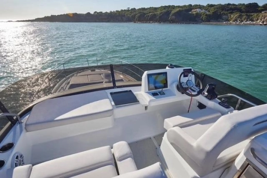Beneteau Antares 12 Flybridge de segunda mano en venta
