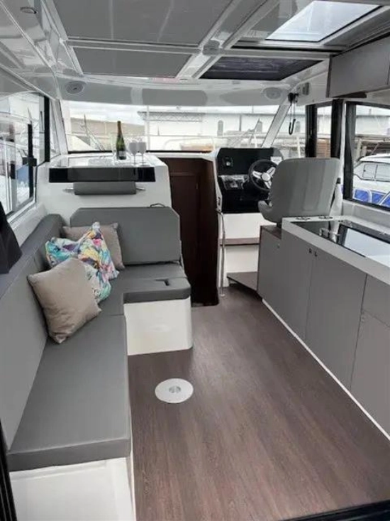 Beneteau Antares 11 Coupe usado à venda