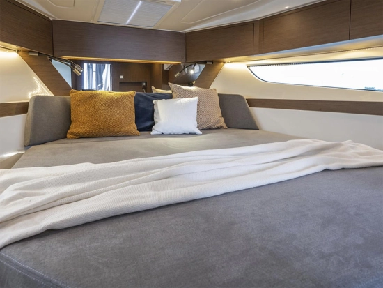 Beneteau Antares 11 Coupe usado à venda