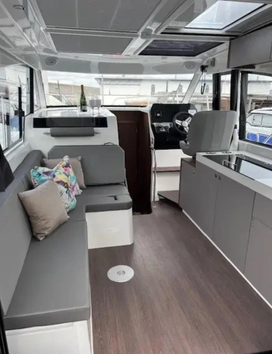 Beneteau Antares 11 Coupe usado à venda