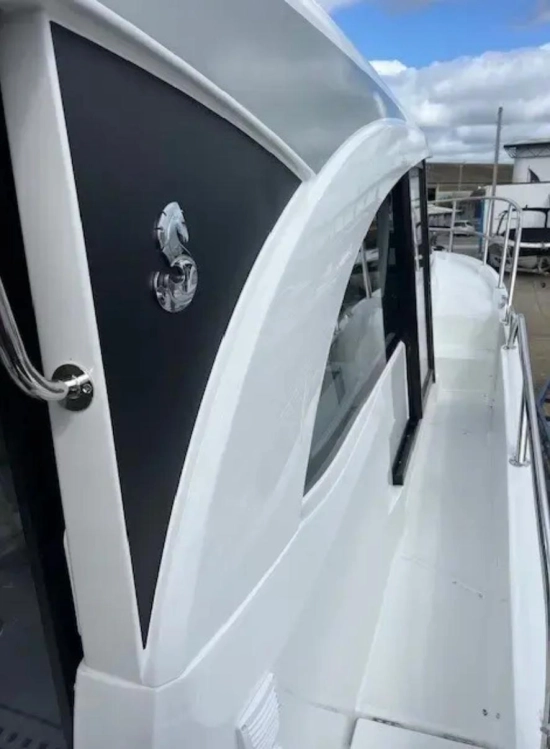 Beneteau Antares 11 Coupe usado à venda