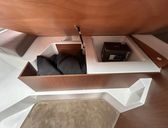 Beneteau Antares 9 usata in vendita