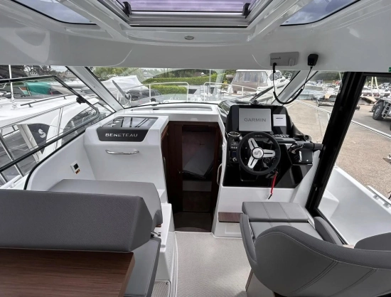 Beneteau Antares 9 usata in vendita