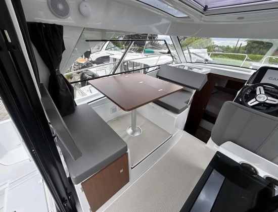 Beneteau Antares 9 usata in vendita