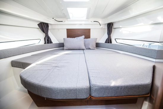 Beneteau Antares 9 usata in vendita