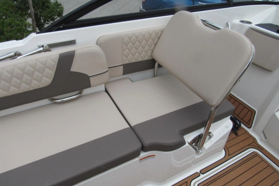 Bayliner VR6 Cuddy usata in vendita