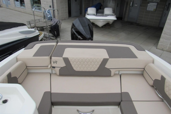 Bayliner VR6 Cuddy usata in vendita