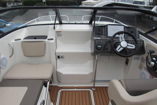 Bayliner VR6 Cuddy usata in vendita