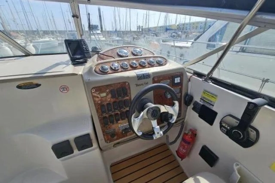 Maxum 2400 SCR usado à venda