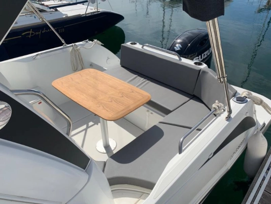 Beneteau Antares 7 OB de segunda mano en venta