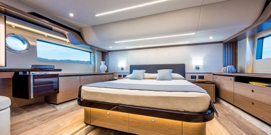 Absolute Navetta 52 usado à venda