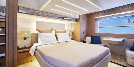 Prestige 590 Fly usata in vendita