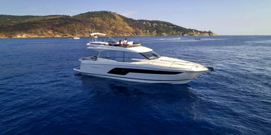 Prestige 590 Fly usata in vendita