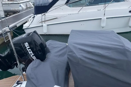 Scorpion AD68 RIB usata in vendita