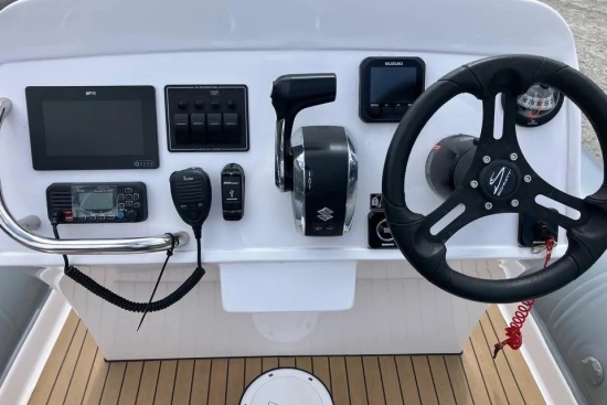 Scorpion AD68 RIB usata in vendita