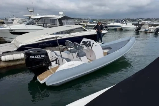 Scorpion AD68 RIB usata in vendita