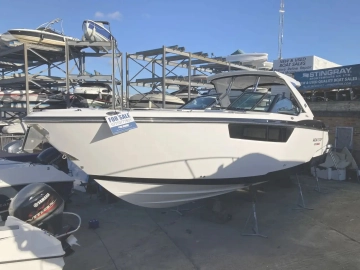 Monterey 378 Super Express usata in vendita