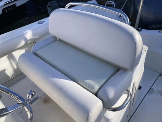 Boston Whaler 210 Outrage de segunda mano en venta