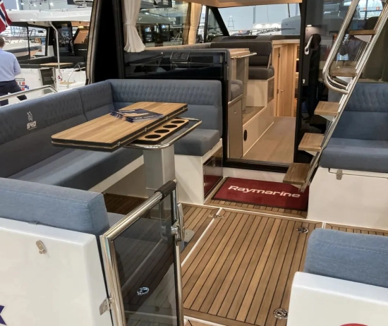 Viknes S40 Flybridge nuova in vendita