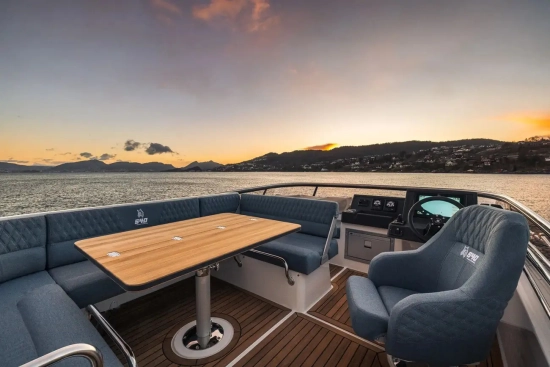 Viknes S40 Flybridge nuova in vendita
