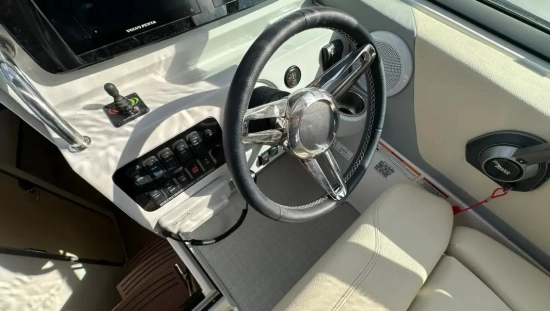Regal 26 Express Cruiser nuova in vendita