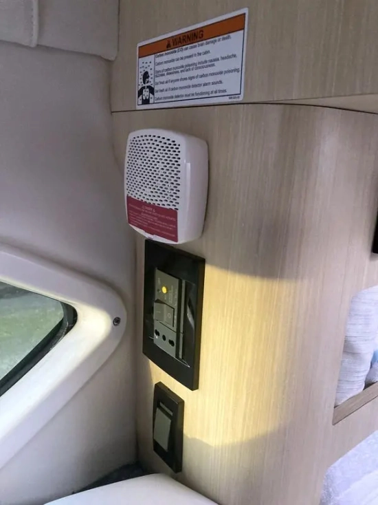 Regal 26 Express Cruiser nuova in vendita