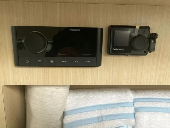Regal 26 Express Cruiser nuova in vendita