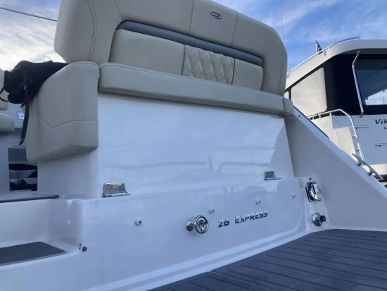 Regal 26 Express Cruiser nuova in vendita