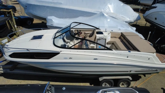 Bayliner VR6 Cuddy Outboard usado à venda