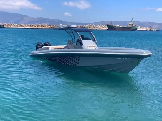 Skipper 4x32 high performance RIB usado à venda