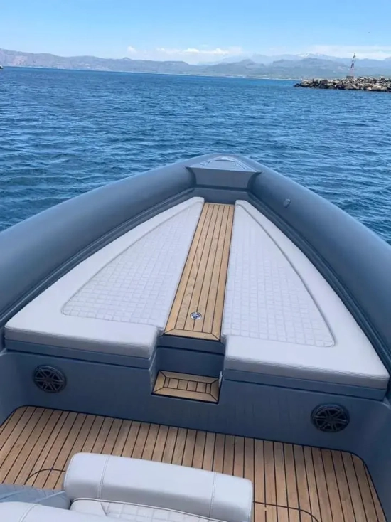 Skipper 4x32 high performance RIB usado à venda