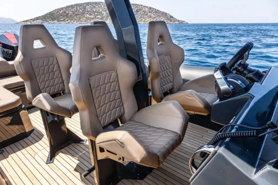 Skipper 4x32 high performance RIB usado à venda