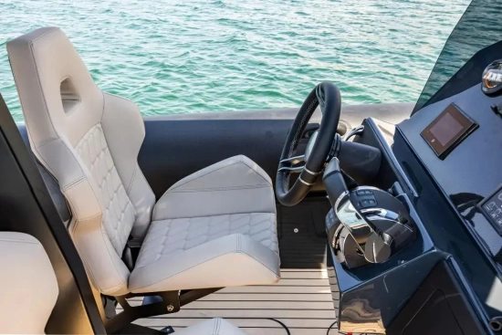 Skipper 4x32 high performance RIB usado à venda