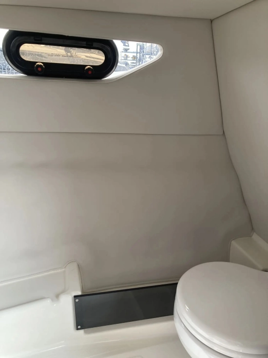 Bayliner VR6 Cuddy Outboard usata in vendita