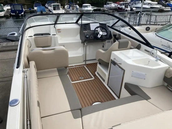 Bayliner VR6 Cuddy Outboard usata in vendita