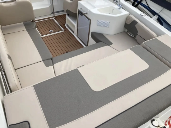 Bayliner VR6 Cuddy Outboard usata in vendita