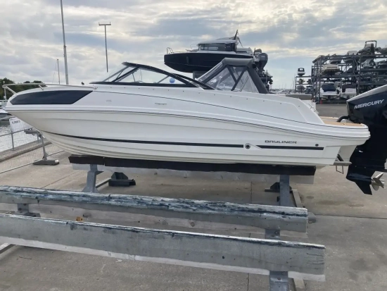 Bayliner VR6 Cuddy Outboard usata in vendita