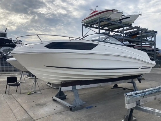 Bayliner VR6 Cuddy Outboard usata in vendita