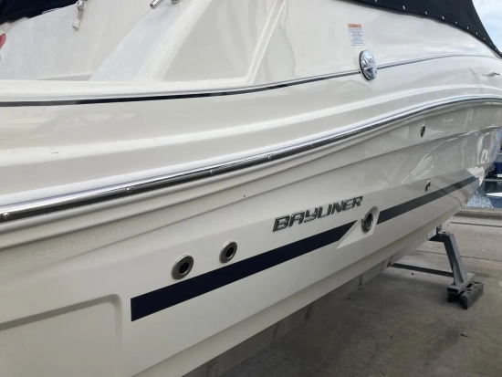 Bayliner VR6 Cuddy Outboard usata in vendita