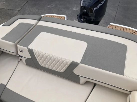 Bayliner VR6 Cuddy Outboard usata in vendita