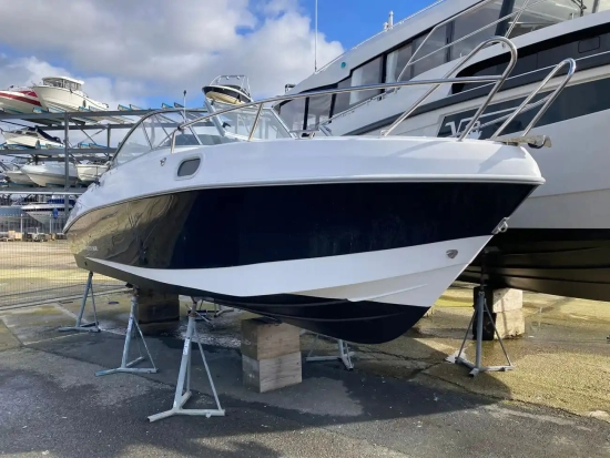 Oceanmaster 660 Bow Rider usado à venda