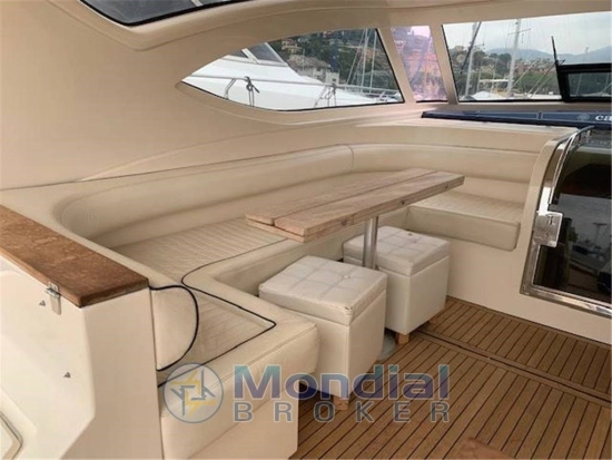 Cayman Yachts 43 WA usata in vendita
